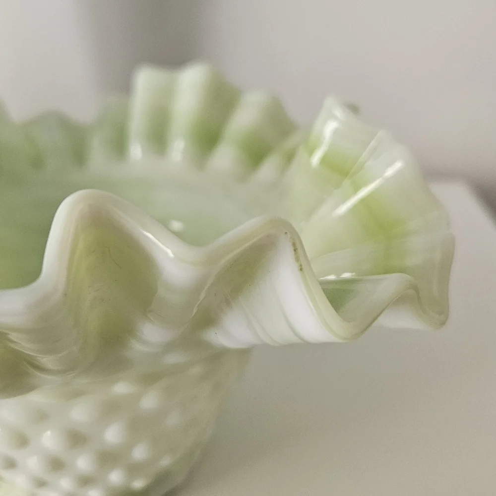 Green Slag Glass Bowl - Picture 4 of 8